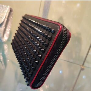 ✝️  LOUBOUTIN PANNETONE BLACK SPIKED LONG ZIP WALLET 🔥!!!Authentic!!!